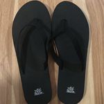 Wild Fable  flip flops size New Sz10 Photo 1