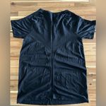 Athleta  T-Shirt Size Medium Photo 6