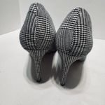 Gianni Bini  Pumps Black White Herringbone Dress shoes Heels sz 8M career Photo 3
