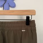 Vuori  Weekend Joggers Kale Lightweight Outdoor Hike Drawstring Sustainable S/M Photo 5