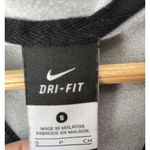 Nike  Gray Sleeveless Hoodie Women S Quarter Zip Pocket Shirt Athleisure Athletic Photo 1