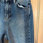 BDG Women’s 25x32 Mom Jeans Urban Outfitters Photo 1