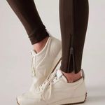 Athleta Women’s Medium Tall Delancey Skyline Tight Toasted Brown #658309 Photo 6