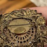 Women’s Signed Denise Brown Metal Brooch Pin Sewing Machine Thimble Safety Pins Photo 3