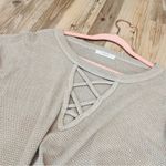 Cherish Boutique  waffle knit tunic blouse size Medium tan oat Photo 91