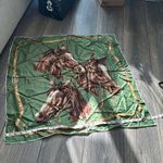 None Vintage equestrian 3 horse green scarf framed bridle feels looks like silk Photo 2