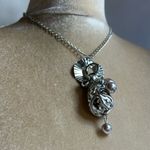 Faux pearl chunky charms silver tone necklace Photo 0