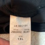 Jaanuu  Women's Black Scrub Top Size XL Photo 2