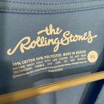 Kohl's Blue Graphic Tee with Iconic Design Size undefined Photo 3