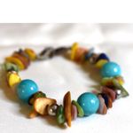 Source Unknown VTG Multi Color Stacked Shells Blue Beads 5.5" Casual Beach Vacation Bracelet Photo 1
