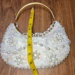 La Regale  women’s Vintage cream purse sequin beaded gold metal handle Photo 4