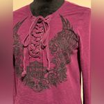 Harley Davidson EUC Harley-Davidson Purple & Black Flowered Winged Skull  Henley Tee size small Photo 2