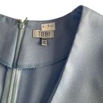 Tobi Women Size Medium V-Neck Blue Dress Shift NWT 6-390 Photo 3