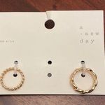 A New Day Gold-Tone Chainlink Fashion Ring set size 6 and size 8 Photo 0