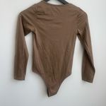 Aura Brown Fitted Sleeveless Muscle Tee Photo 3