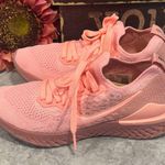Nike Epic React Flyknit Women's Running Shoes Size 6.5 Pink Tint Photo 2