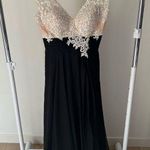 Mac Duggal  Black & White Flash Dress‎ Size 8 Photo 0