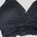 SO  intimates black lace bralette. Photo 1