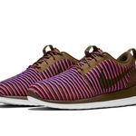 Nike  Roshe Two Flyknit "Olive Flak" sneakers with pink blast stripes Photo 0