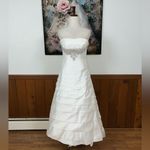 Stunning Casablanca Tiered Brushed Satin Wedding Gown! White Size 6 Photo 3