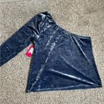 Vince Camuto NWT  Artistic Muse Blue Velvet One Shoulder Blouse XL Photo 3