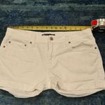 Levi's Levi’s White Denim Shorts CoastalGranddaughter CasualCool ChicBasics Size 10 Photo 4