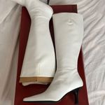 Arturo Chiang Alana White city Knee Photo 0