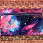 Ipsy NEW  GALAXY SPACE ZIPPER MAKE UP BAG Photo 0