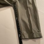 IZOD , women’s stretch Capris, tan, sz 8 Photo 3