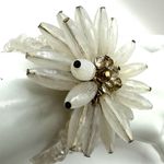 White flower beaded bracelet Photo 5