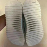 Puma Womens Soft Foam Optimal Comfort Shoes Size 8 White and Pastel Green Photo 1