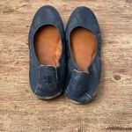 Lucky Brand  Navy Blue Flats Size 9.5 Photo 2