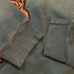 Private Party  Tiger crew neck sweatshirt Photo 4