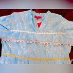 Simply Southern  Cotton Medium Baby Blue Daisy Print Notched V neckline Top NWT Photo 4