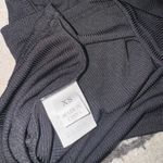 SheIn Chic Square Neck Cropped Tank Top Photo 3