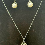 Elegant 2 Piece Silver Pearl Jewelry Set Photo 0