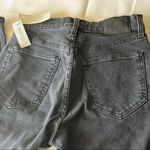 Aritzia  Women's Straight Leg Jeans - Black Photo 5