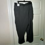 Nike Women's Standard Fit Mid Rise 7/8 Length Black Jogger Pants Photo 4