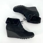 Donald Pliner Donald J Pliner Boots Women’s Sz 9.5 MAXXI Wedge Heeled Faux Fur Booties Black Photo 4