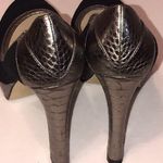 Audrey Brooke Berry 2 Snake Print Plattform Heels.  Photo 7