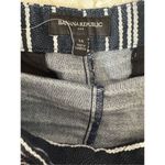 Banana Republic  stripped shorts Photo 2