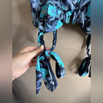Old Navy NWT  Floral Blue Bikini Top xl Photo 2
