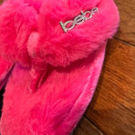 Bebe  NWT FUCHSIA rhinestone logo memory foam fur fuzzy flip flops/slippers 8 Photo 4