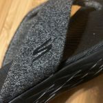 Skechers Sketchers Goga Mat Sandals Women’s 10 Black/Gray Comfort Thong Flip Flop Photo 2