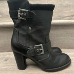 Guess  Ladies Boots size 8  Photo 0