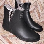 London Fog  Black Rain Boots Snow Ankle Boots Size 9 Photo 0