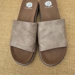 Yellow Box  Kalo Tan Slide Women’s Sandals Size 8 Photo 2