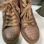 Guess tennis shoes, woman, size 7.5 Photo 6