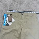 Kuhl NWT  Women’s Moda Shorts 9” Mid Rise Outdoor Hiking Camping in Khaki 8 Photo 11