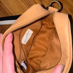 Universal Threads Women’s Crossbody Purse Photo 2